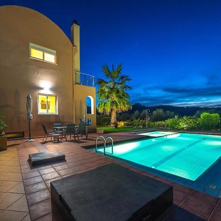 Meliades Villas Agia Marina 외부 사진