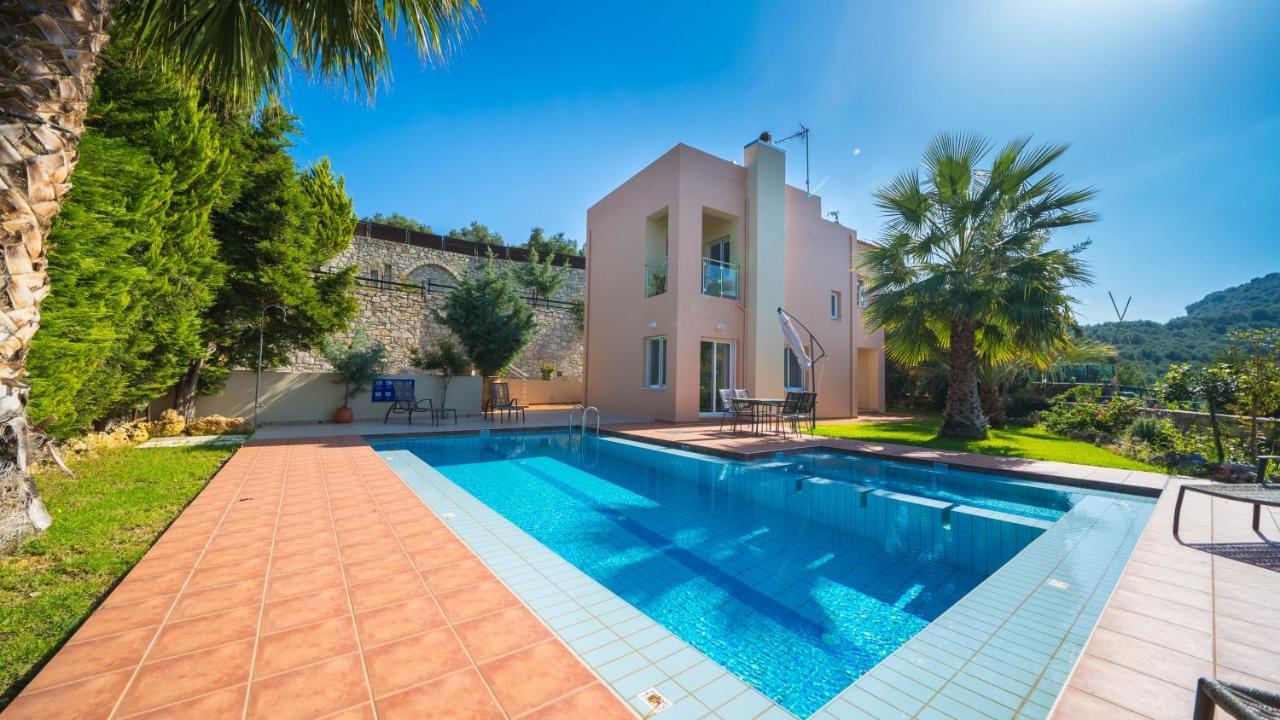 Meliades Villas Agia Marina 외부 사진