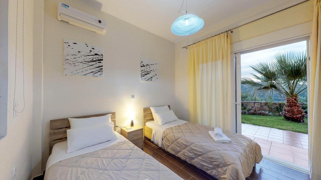 Meliades Villas Agia Marina 외부 사진