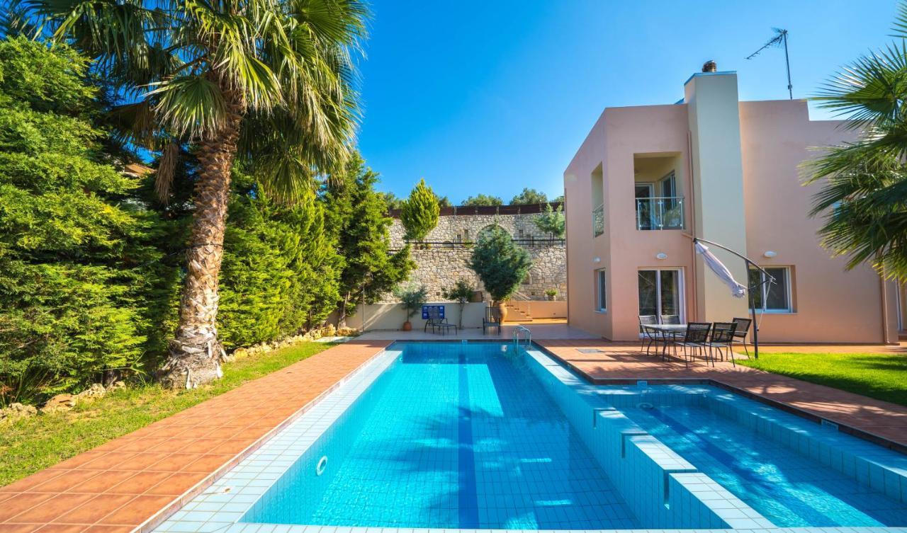Meliades Villas Agia Marina 외부 사진