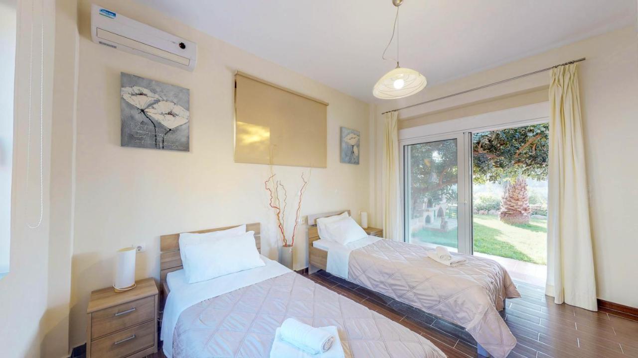 Meliades Villas Agia Marina 외부 사진