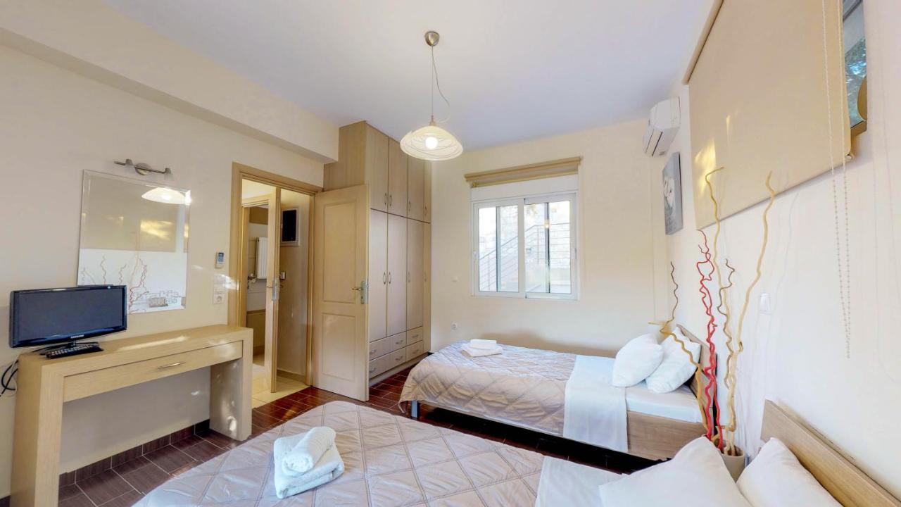 Meliades Villas Agia Marina 외부 사진