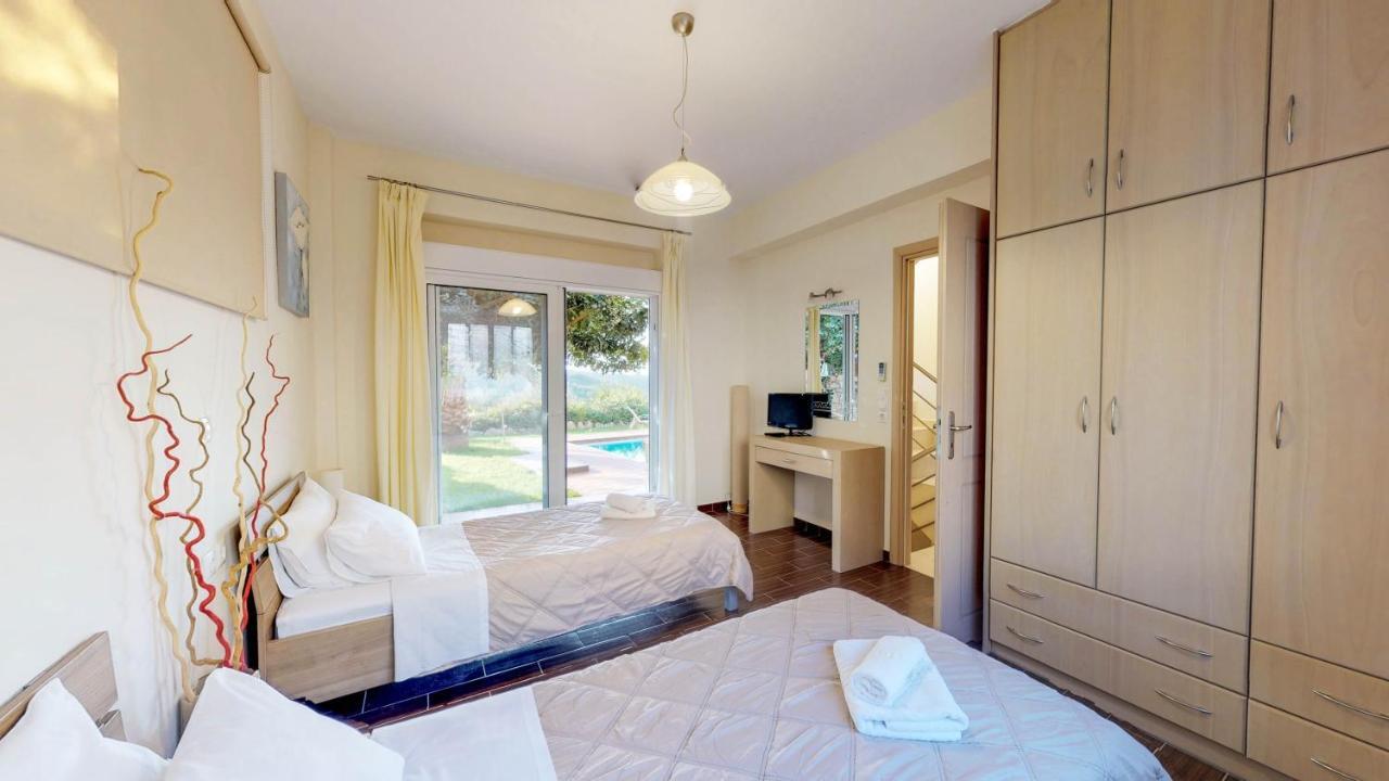 Meliades Villas Agia Marina 외부 사진