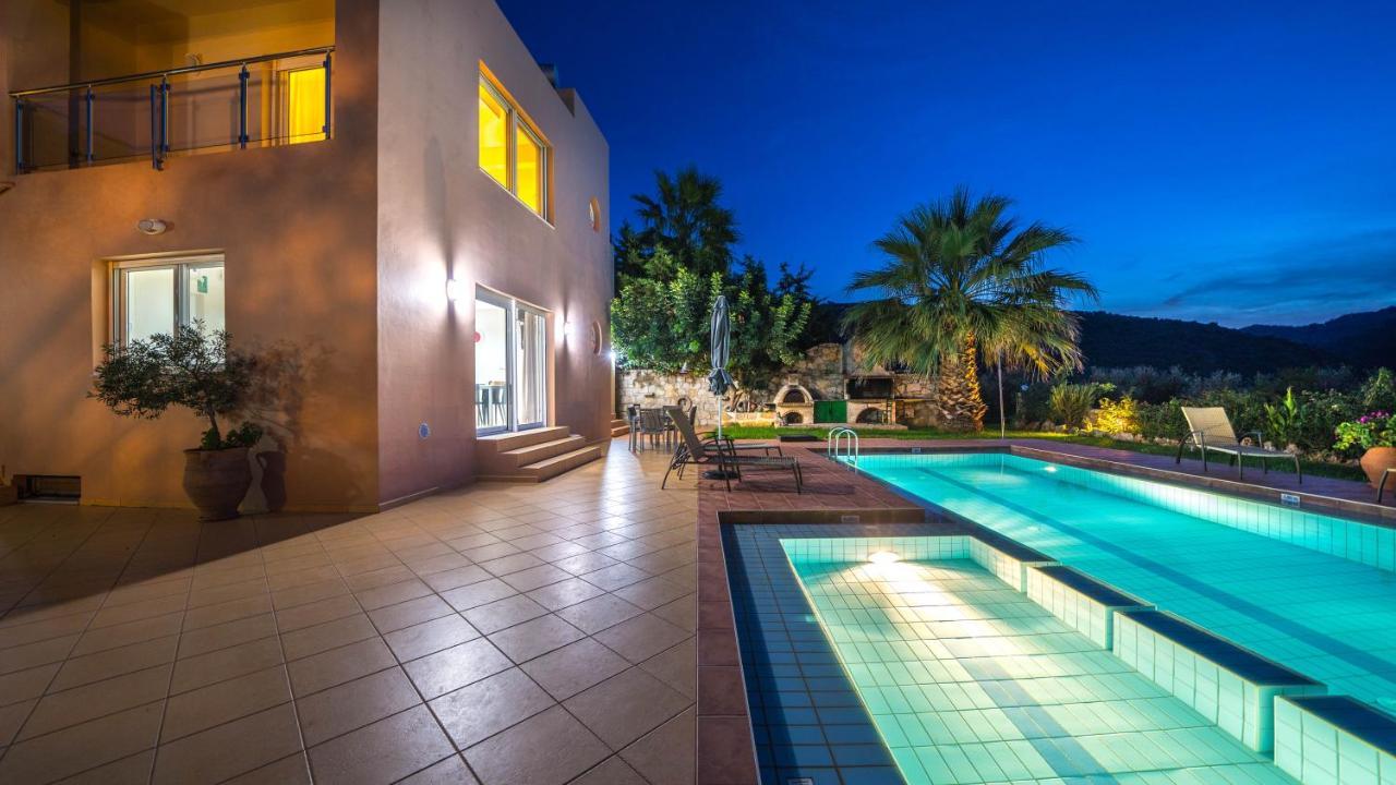 Meliades Villas Agia Marina 외부 사진