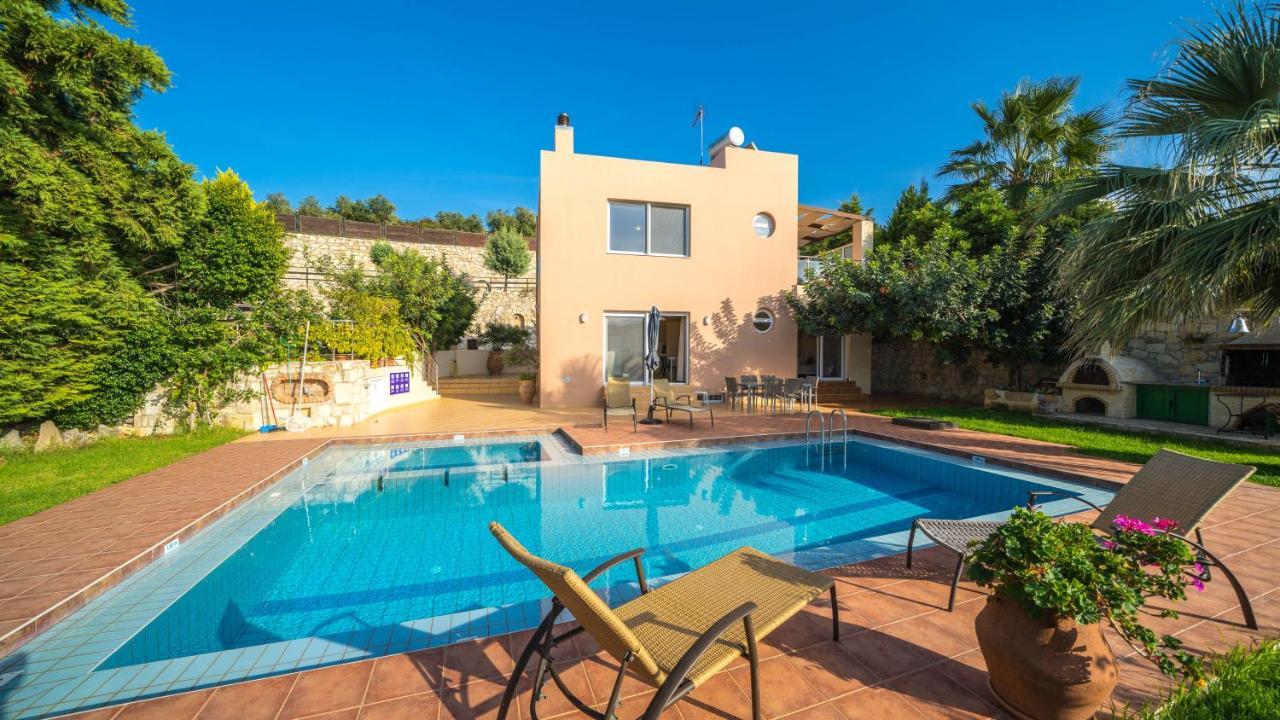 Meliades Villas Agia Marina 외부 사진