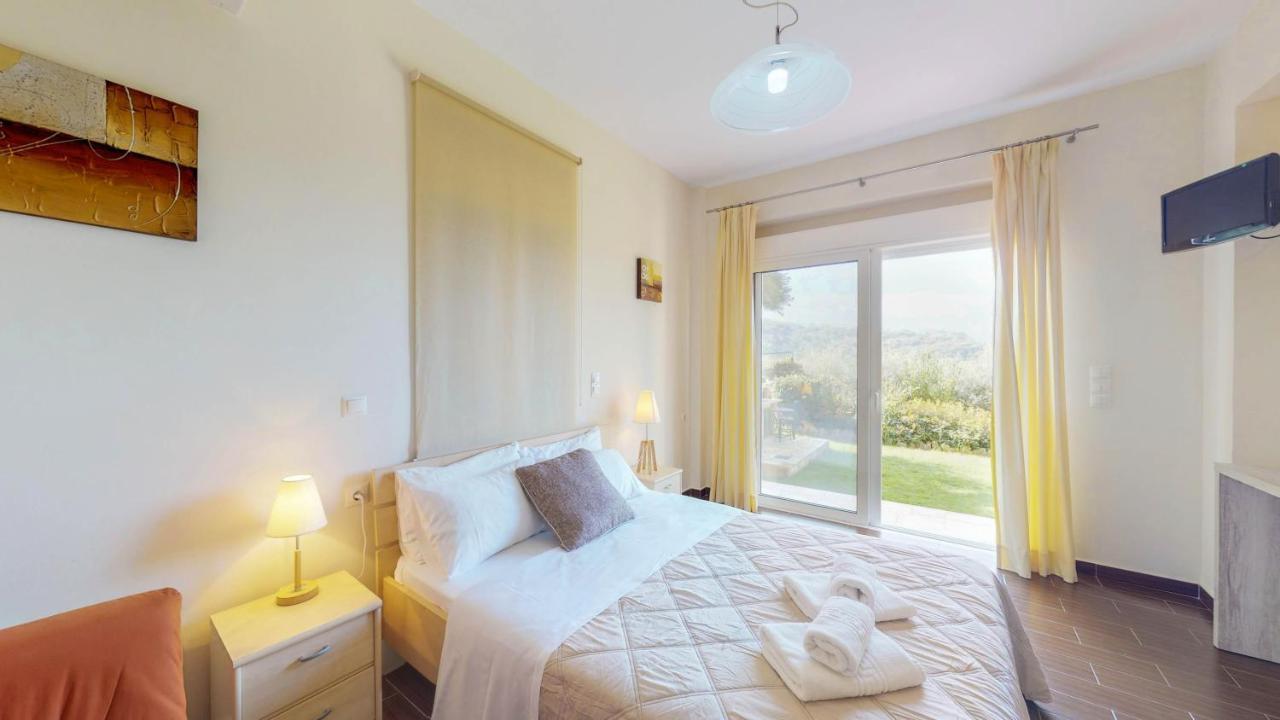 Meliades Villas Agia Marina 외부 사진