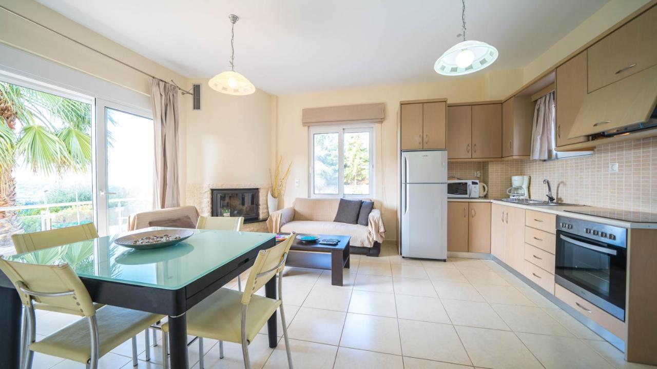 Meliades Villas Agia Marina 외부 사진